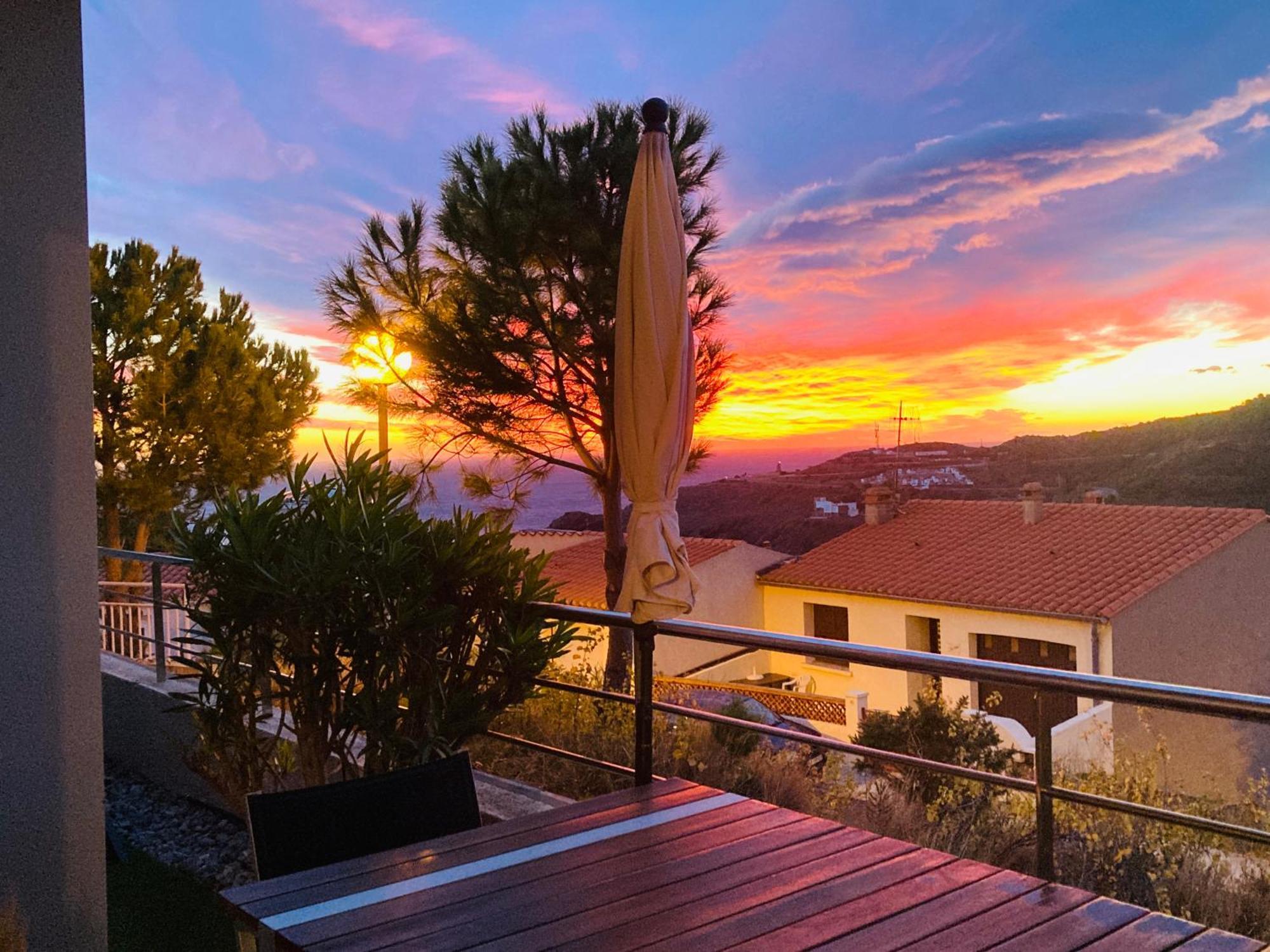 Residence Costa Vermella, Vue Mer Et Montagne Au Calme Cerbère المظهر الخارجي الصورة
